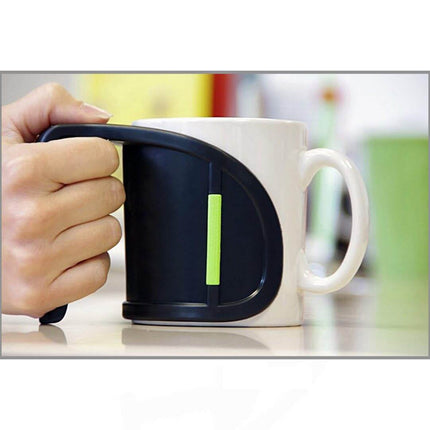 Duo clip-on mug handle provides ergonomic grip for comfortable two-handed drinking.