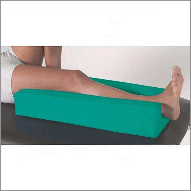 Harley Designer Leg Trough with polyurethane foam, moisture-resistant cover for comfort and support.